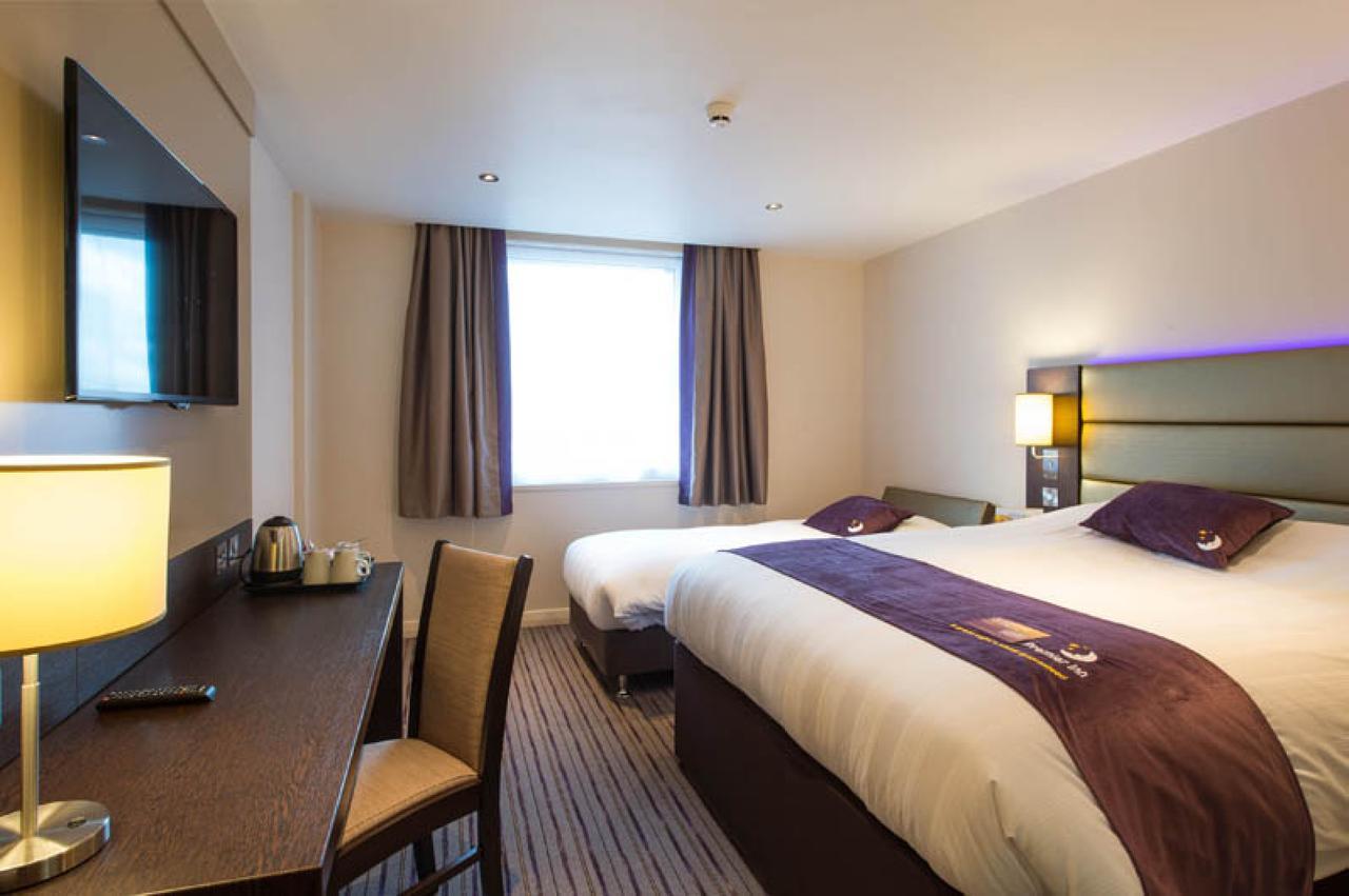 Premier Inn London Tottenham Hale Exteriör bild