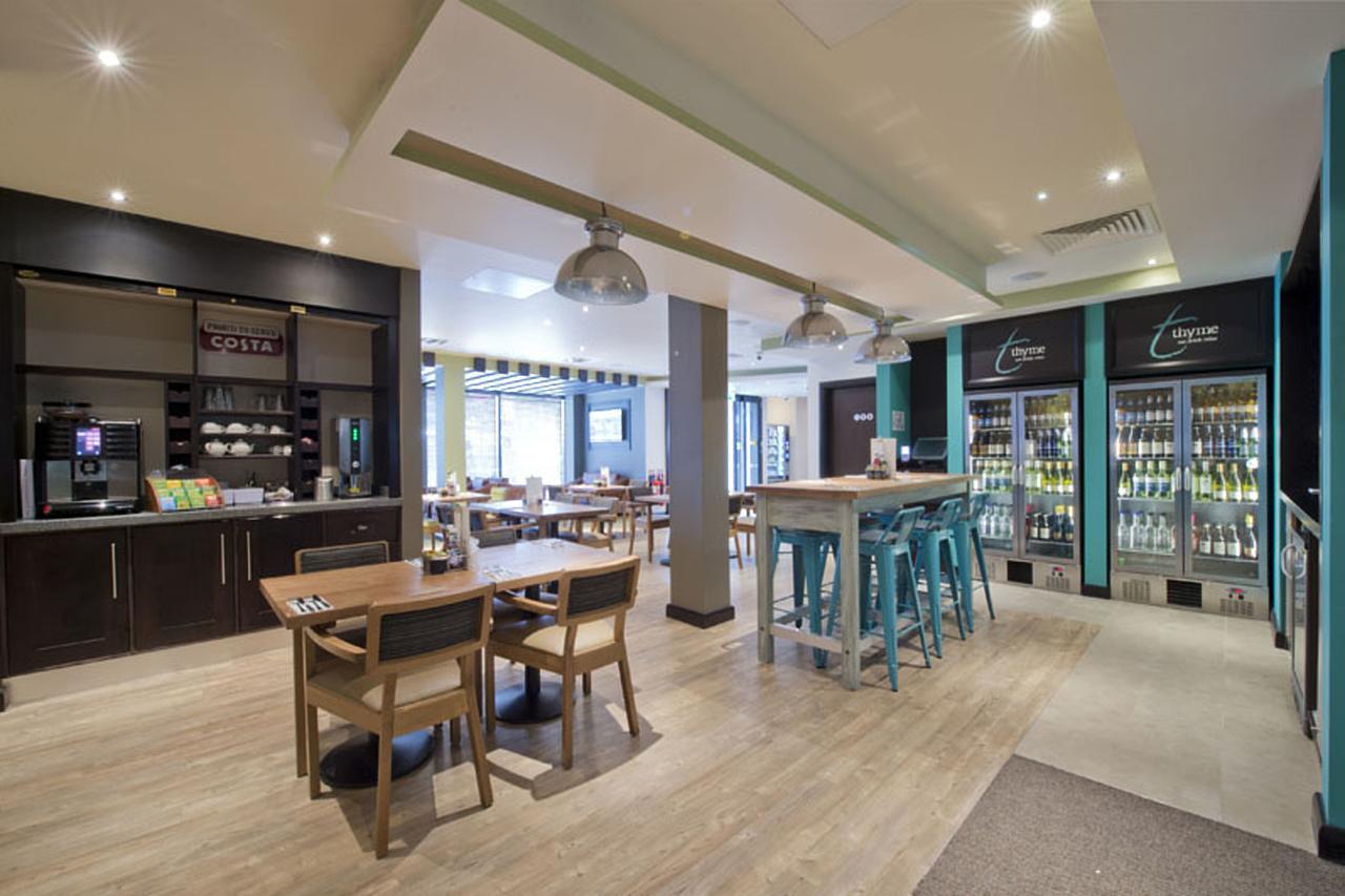 Premier Inn London Tottenham Hale Exteriör bild