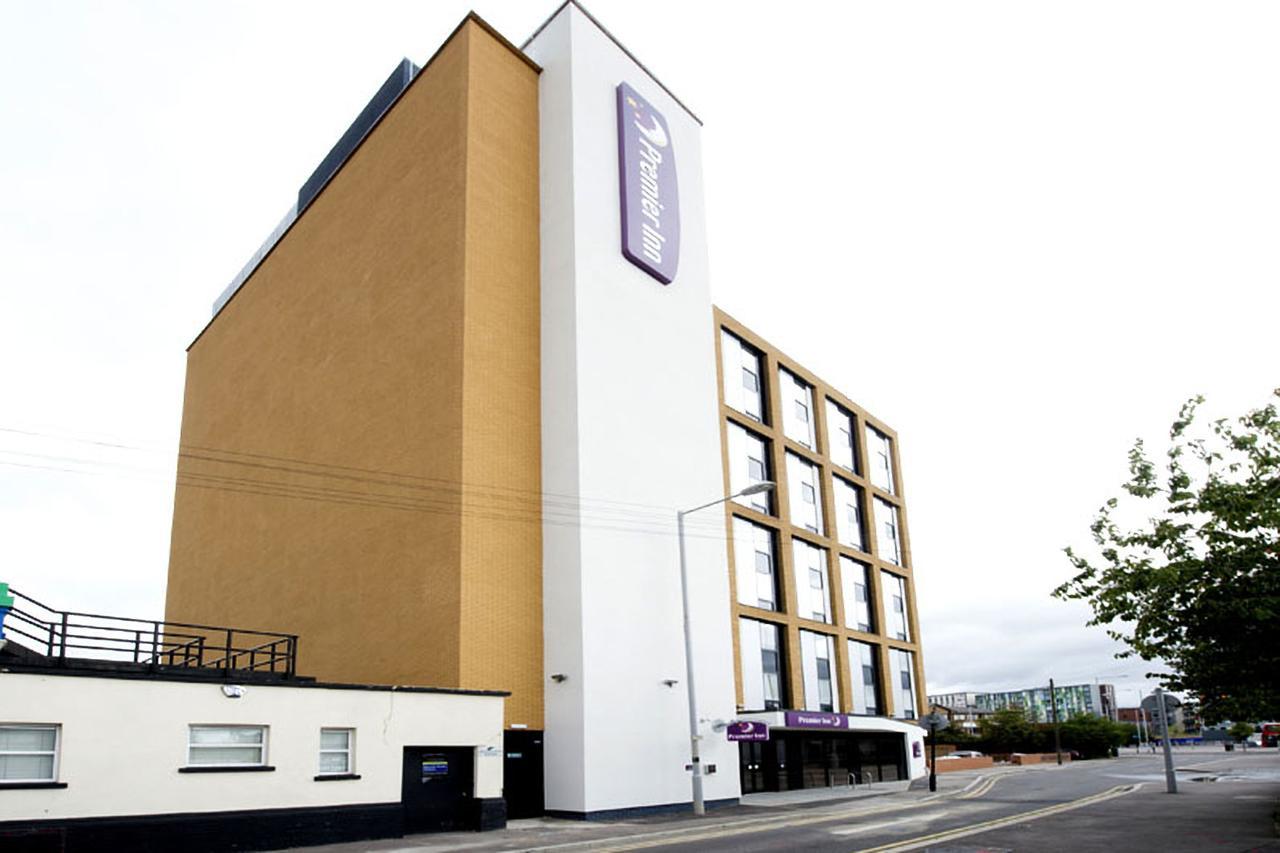 Premier Inn London Tottenham Hale Exteriör bild
