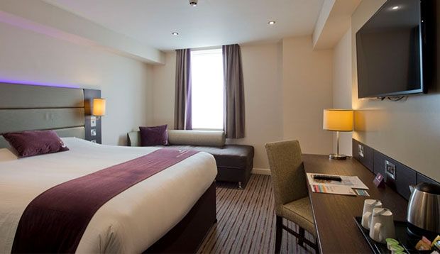 Premier Inn London Tottenham Hale Exteriör bild