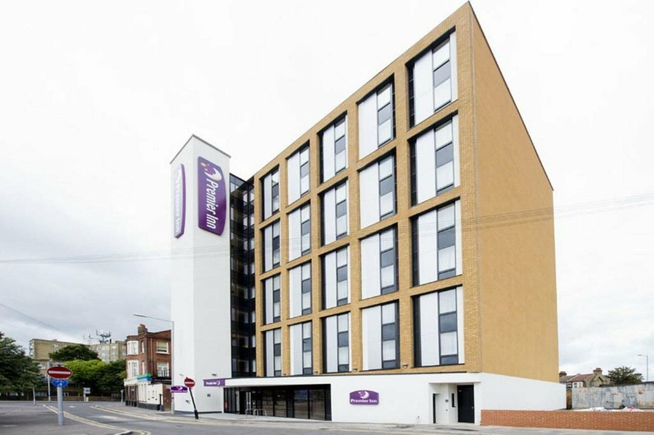 Premier Inn London Tottenham Hale Exteriör bild