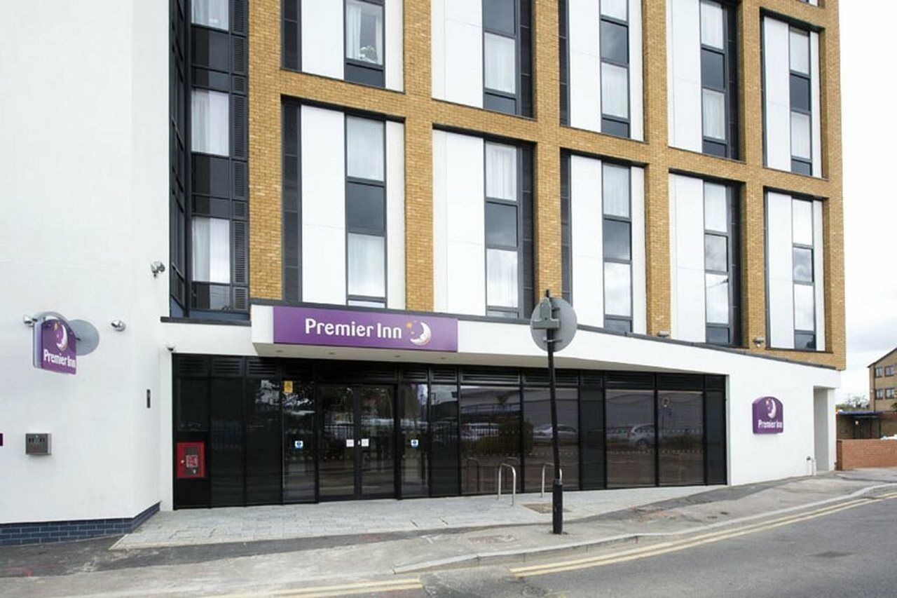 Premier Inn London Tottenham Hale Exteriör bild